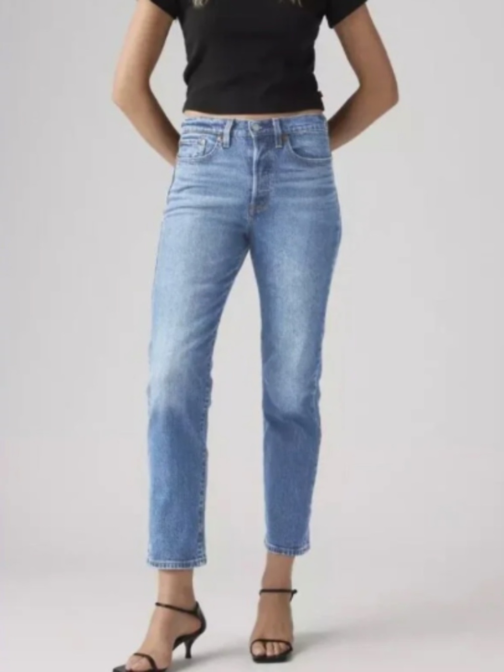 Levi's Premium Wedgie High-Rise in Light Blue Wash